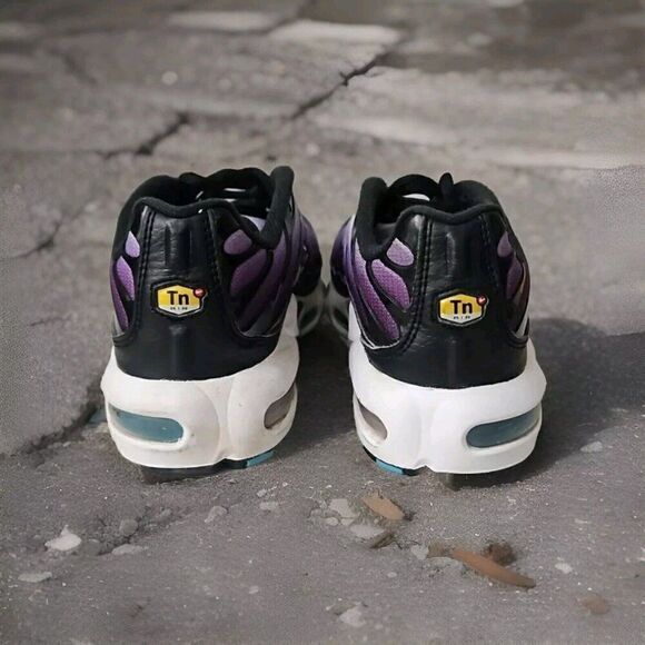 Nike Air Max Plus Low Athletic Running Shoes Youth Size 4.5 Women's Size 6 - Picture 5 of 7